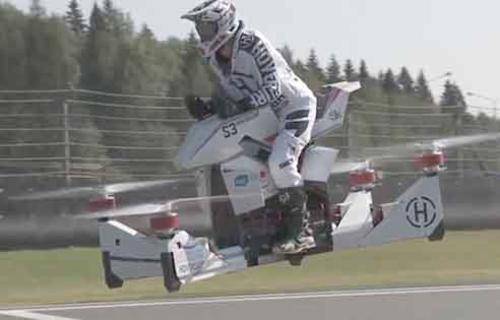 روسی کمپنی نے اڑنے والی موٹر بائیک بھی متعارف کرادی