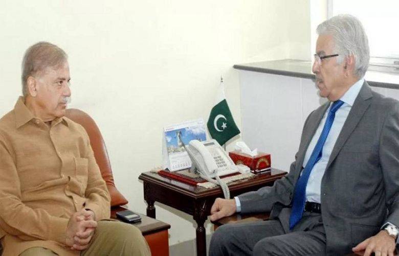 شہباز شریف کی خواجہ آصف اور رانا ثنا سے ملاقات، سیاسی امور پر گفتگو
