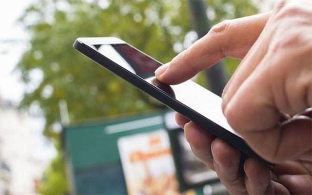 کیا موبائل فون کینسر کا باعث بن سکتے ہیں؟ نئی تحقیق