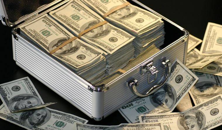نواز حکومت نے 5 سال میں 44 ارب 95 کروڑڈالرسے زائدقرض لیا