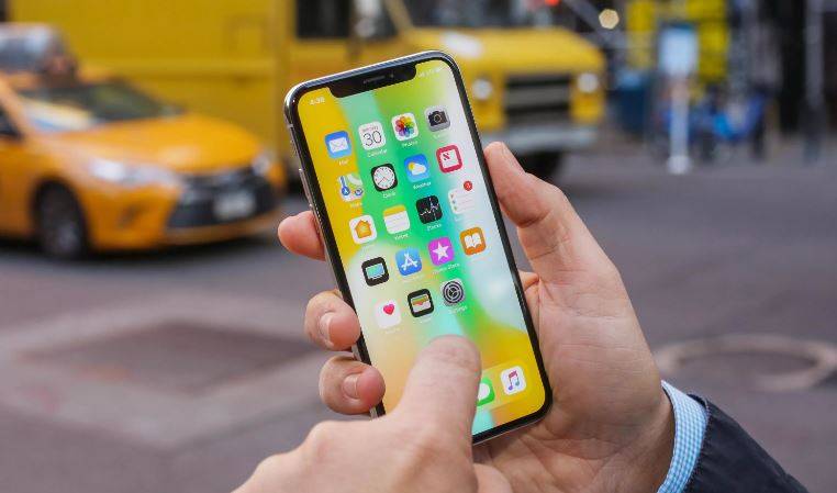  ایپل کا آئی فون ایکس میں ہارڈویئر مسائل کا اعتراف 