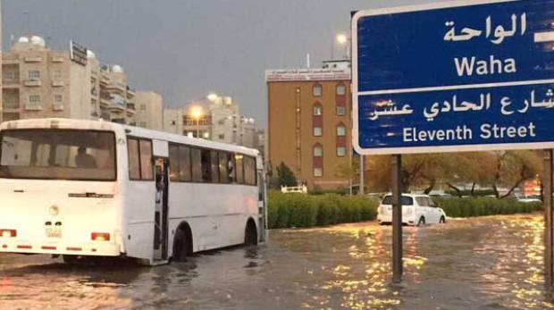 کویت : بارش سے متاثر ہونے والوں کو معاوضہ دیا جائے گا