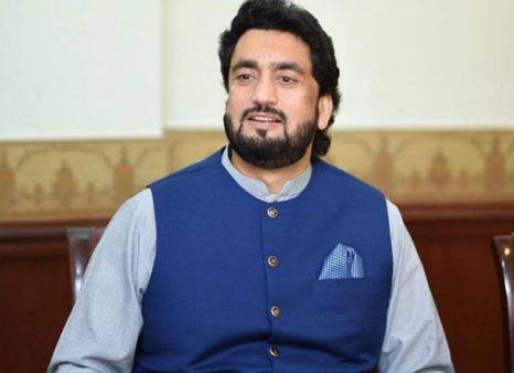 وزیرمملکت برائے داخلہ شہریار آفریدی نے شہید طاہر داوڑ کی بیٹی سمجھ کرغلط تصویر ٹوئٹ کردی