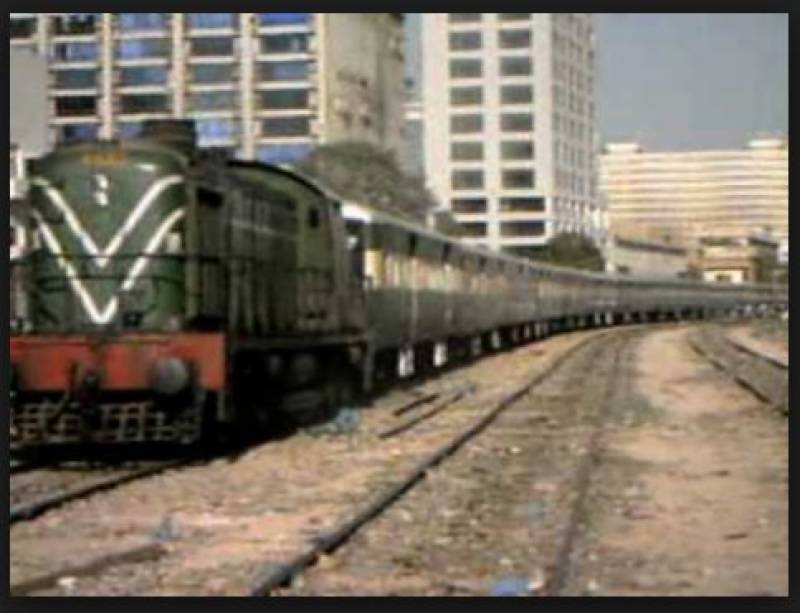  شیخ رشید کا سیاحت کے لیے تین ٹورسٹ ٹرینیں چلانے کا اعلان