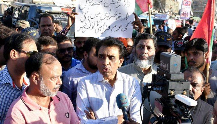 عمران خان کو وزیراعظم منتخب کرانے میں ایم کیو ایم نے اہم کردار ادا کیا ، کنوینر عامر خان