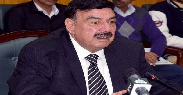 وزیراعظم تین سال بعد الیکشن کروائیں یا 6ماہ بعد یہ اختیار ان کو ہی ہے ، وزیر ریلوے
