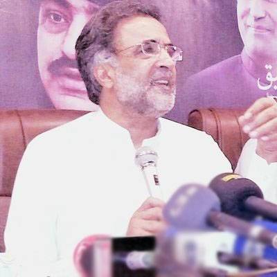 پی ٹی آئی نے دعوے بہت کئے لیکن ان سے معیشت سنبھل نہیں رہی، قمر زمان کائرہ 