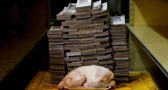 وینزویلا میں کرنسی کی قدر گرنے سے ایک کلوگرام مرغی کی قیمت ڈیڑھ کروڑ ہوگئی