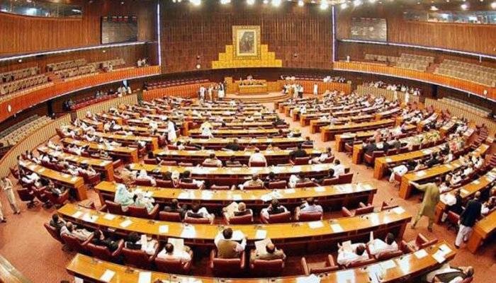 سعد رفیق کے پروڈکشن آرڈر جاری نہ ہونے پر اپوزیشن کا واک آؤٹ