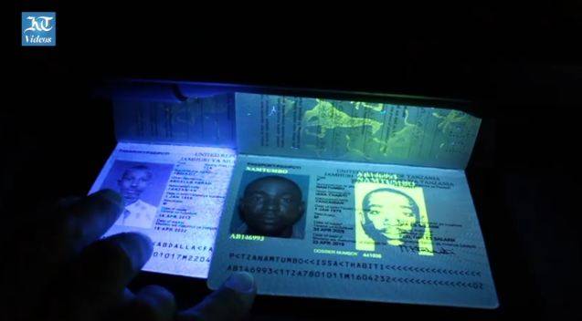 دبئی ائیر پورٹ کے امیگریشن حکام کیسے جعلی پاسپورٹ والوں کو پکڑتے ہیں ، ویڈیو دیکھیں 