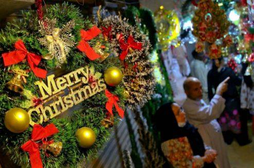 پاکستان سمیت دنیا بھر میں مسیحی برادری آج کرسمس کا تہوار منا رہی ہے،وزیراعظم کی مبارکباد