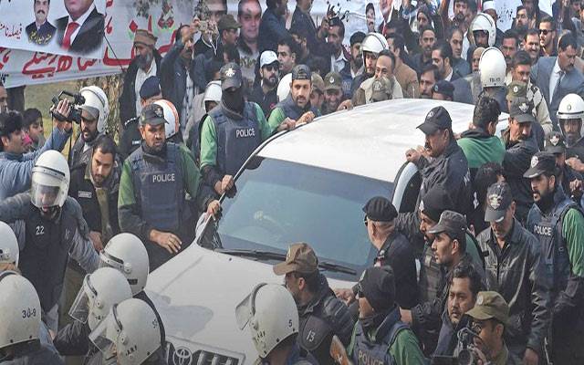 سابق وزیراعظم نواز شریف کو لاہور کی کوٹ لکھپت جیل منتقل کر دیا گیا