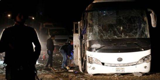 قاہرہ کے قریب سڑک کنارے دھماکہ،3 سیاح اور مصری گائیڈ ہلاک،11 زخمی
