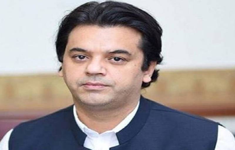 آصف زرداری نے جیسے کرپشن کا پیسہ با ہر بھیجوایا انہیں صدارتی ایو رڈ دینا چاہیے،عثمان ڈار 