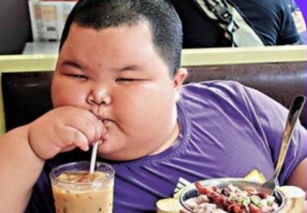 شوگر کا استعمال بچوں میں موٹاپے کا سبب بنتا ہے