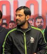 کرکٹر محمد حفیظ کو بنگلہ دیش ائیرپورٹ پر مشکلات کا سامنا 