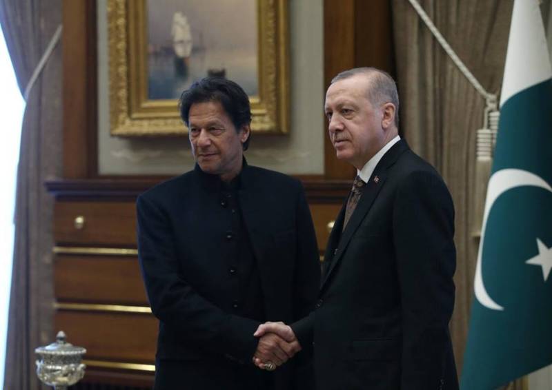 ترک صدر نے پاکستان سے جنگی طیارے خریدنے کا اظہار کر دیا 