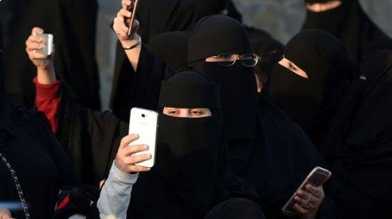 اب سعودی خواتین اپنی ہی طلاق سے لاعلم نہیں رہیں گی:نیا قانون متعارف