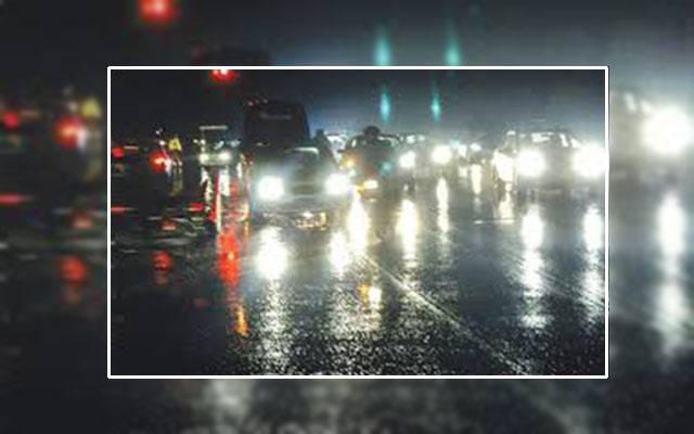 لاہور میں بوندا باندی سے سردی کی شدت میں اضافہ ، مری میں برفباری 