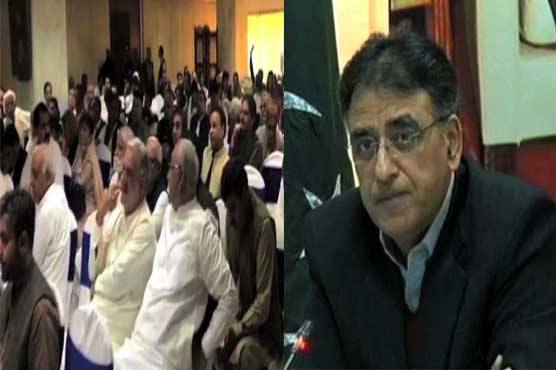 اسد عمر اور شاہ محمود کی پارٹی ارکان کو شکایات دور کرنیکی یقین دہانی