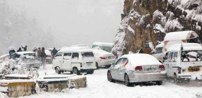 پاک فوج نے نتھیاگلی میں پھنسے تمام سیاحوں کونکال لیا