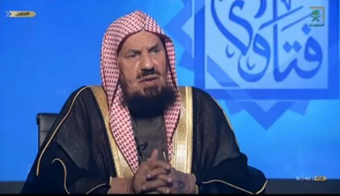 سعودی عالم دین نے نکمے ملازمین کے حوالے سے بڑا فتویٰ جاری کر دیا 