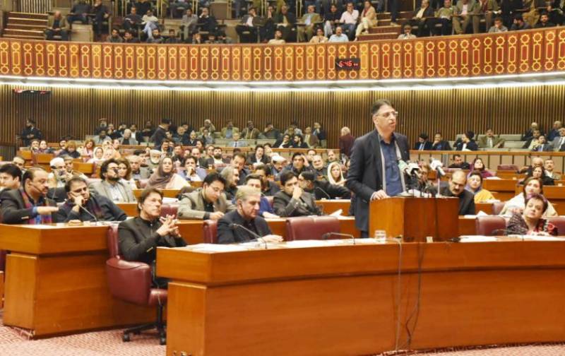 موبائل فون کارڈپر ٹیکس لگانے کا فیصلہ واپس 