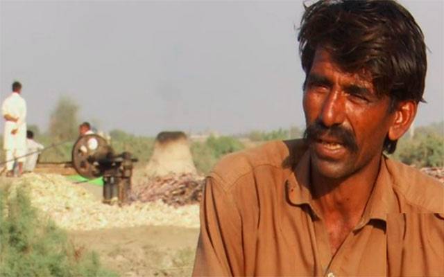 کسان شوگر ملز مالکان کے قحر میں مبتلا ، خود ہی گڑ بنانے کو ترجیح دینے لگے 