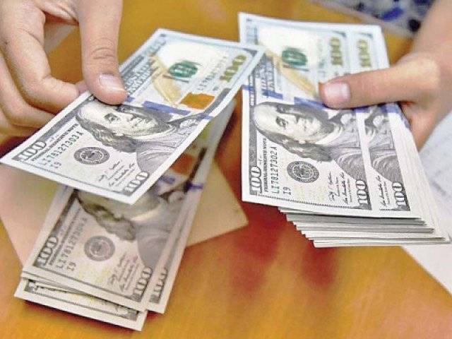 انٹر بینک میں ڈالر کی قیمت میں 33 پیسے کمی