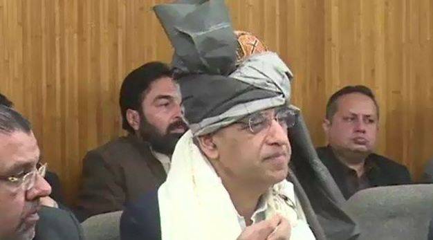 اپوزیشن سے نہ کوئی ڈیل ہو گی اور نہ ہی ڈھیل ، وزیر خزانہ  اسد عمر 