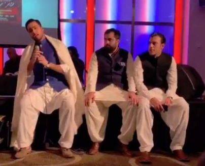 مریم نواز کے بیٹے جنید صفدر کی کلام پٌڑھنے کی ویڈیو وائرل ہو گئی 