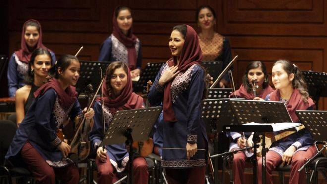 لندن میں افغان خواتین آرکسٹرا گروپ نے دھوم مچادی