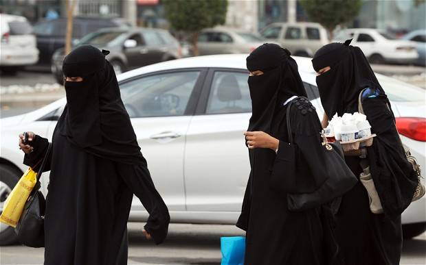 سعودی خاتون نے 40 ہزار ڈاک ٹکٹ جمع کر لیے