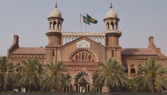 پٹرولیم مصنوعات کی قیمتوں میں اضافہ لاہور ہائیکورٹ میں چیلنج کردیا گیا