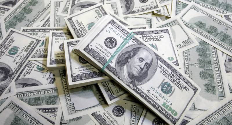 اوپن مارکیٹ میں ڈالر کی ایک مرتبہ پھر اونچی اڑان