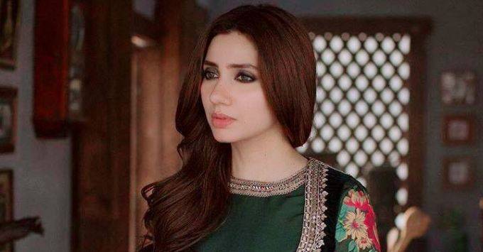 ماہرہ خان بھی عشرت فاطمہ کی مداح نکلیں 