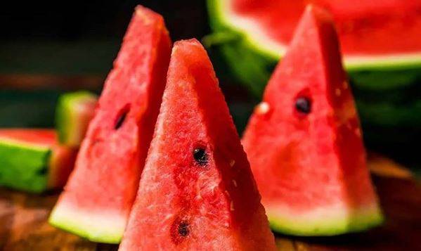 موسم گرما میں بغیر وزن بڑھائے چاق و چوبند رہیے