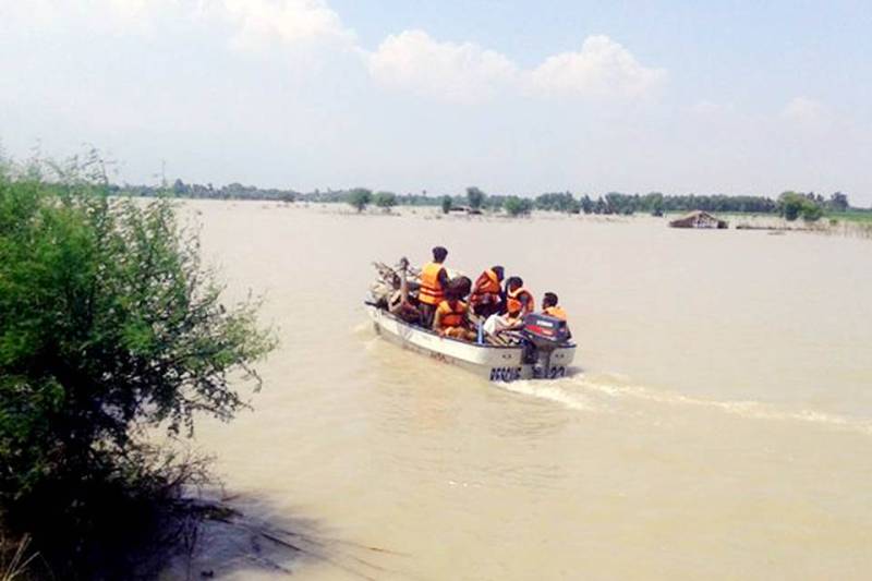 جنوبی وزیرستان، باراتیوں کی گاڑی سیلابی ریلے میں بہہ گئی، 6 افراد جاں بحق