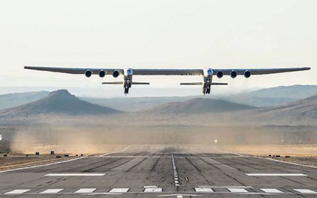 دنیا کے سب سے بڑے طیارے بوئنگ 747 کی پہلی کامیاب پرواز