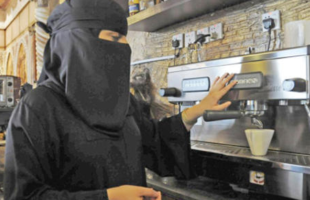 سعودی خواتین کے ساتھ غیر ملکی شہری کام نہیں کرسکتے 