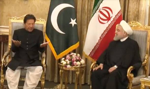 وزیراعظم عمران خان کو ایران کے صدارتی محل میں گارڈ آف آنر پیش کیا گیا