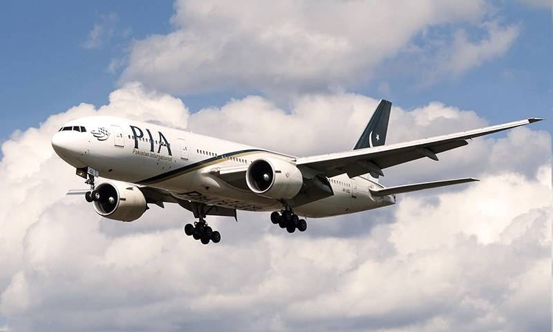 پی آئی اے کی پرواز کو بم کی افواہ کے بعد کلیئر کرکے کراچی سے پشاور کیلئے روانہ کر دیا گیا 