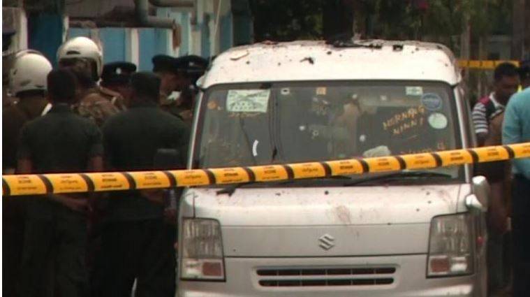 سری لنکا میں دہشتگردوں کے ٹھکانے پر چھاپہ، 3خودکش دھماکے،3خواتین اور 6بچوں سمیت 15افرادہلاک