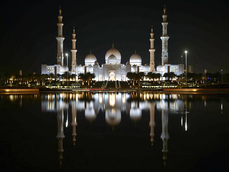 متحدہ عرب امارات میں عیدالفطر پر پانچ چھٹیاں دی جائیں گی