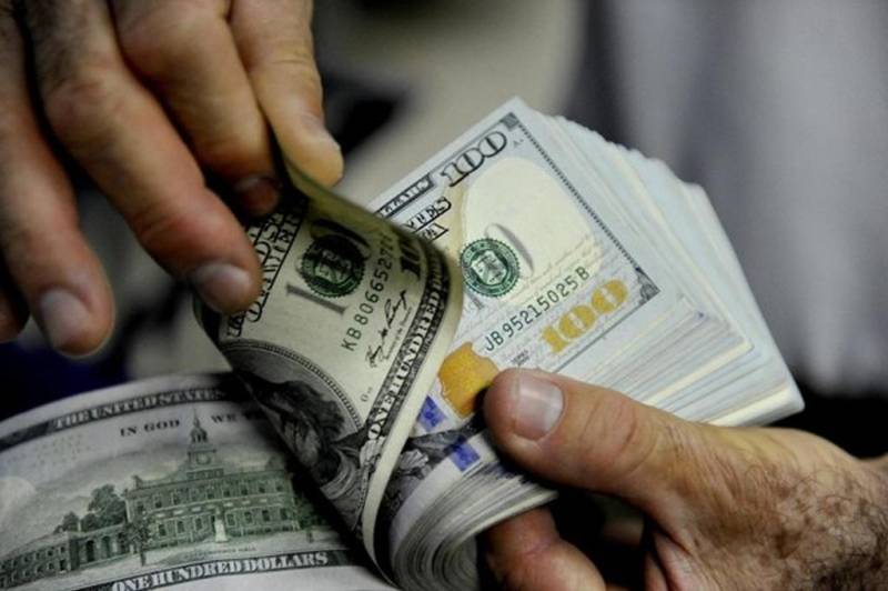 اوپن مارکیٹ میں ڈالر 150 روپے کا ہو گیا
