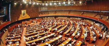 حکومت کی کفایت شعاری مہم، قومی اسمبلی سیکریٹریٹ نے مالی سال 2018-19ءکے بجٹ میں سے 63 کروڑ روپے بچالئے 