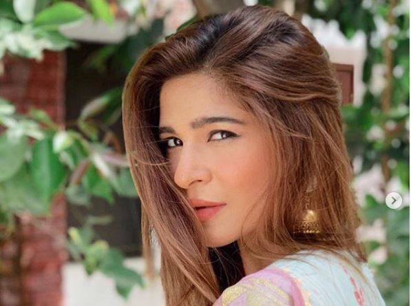 عائشہ عمر نے یوٹیوب چینل بنا لیا