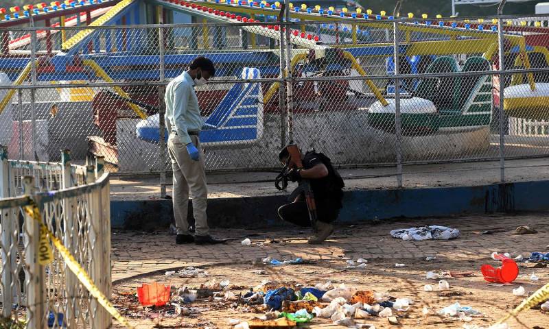 عید ختم ہوتے ہی شہر کے خوب صورت پارکس کچرا کنڈی میں تبدیل