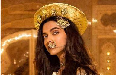 ’پدماوت‘ جیسی کامیاب فلم کے بعد دپیکا پڈوکون اور رنویر سنگھ کی ایک ساتھ نئی فلم