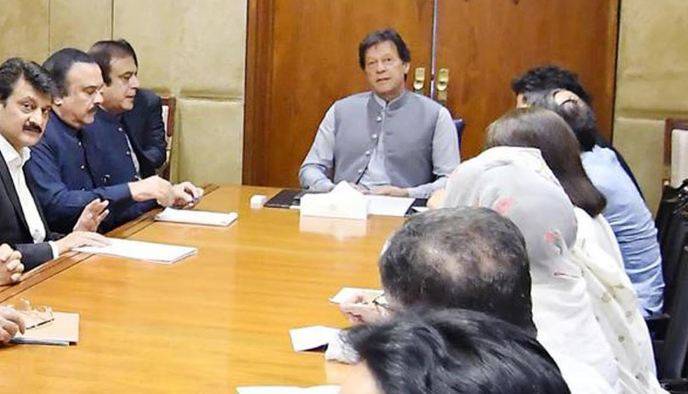 وزیر اعظم عمران خان کی ارکان پارلیمنٹ کو جارحانہ حکمت عملی  اپنانےکی ہدایت